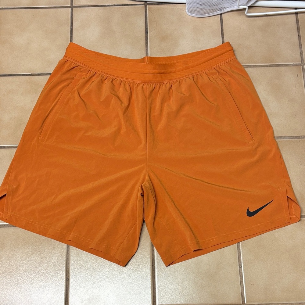 Nike court advantage men’s Orange Athletic Shorts